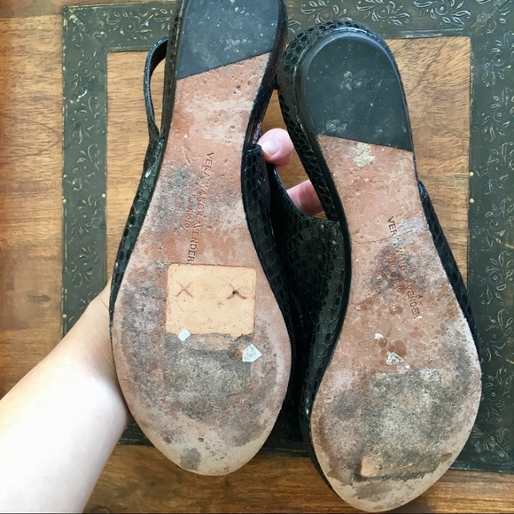 Vera Wang Sandals - like new! - Picture 7 of 8